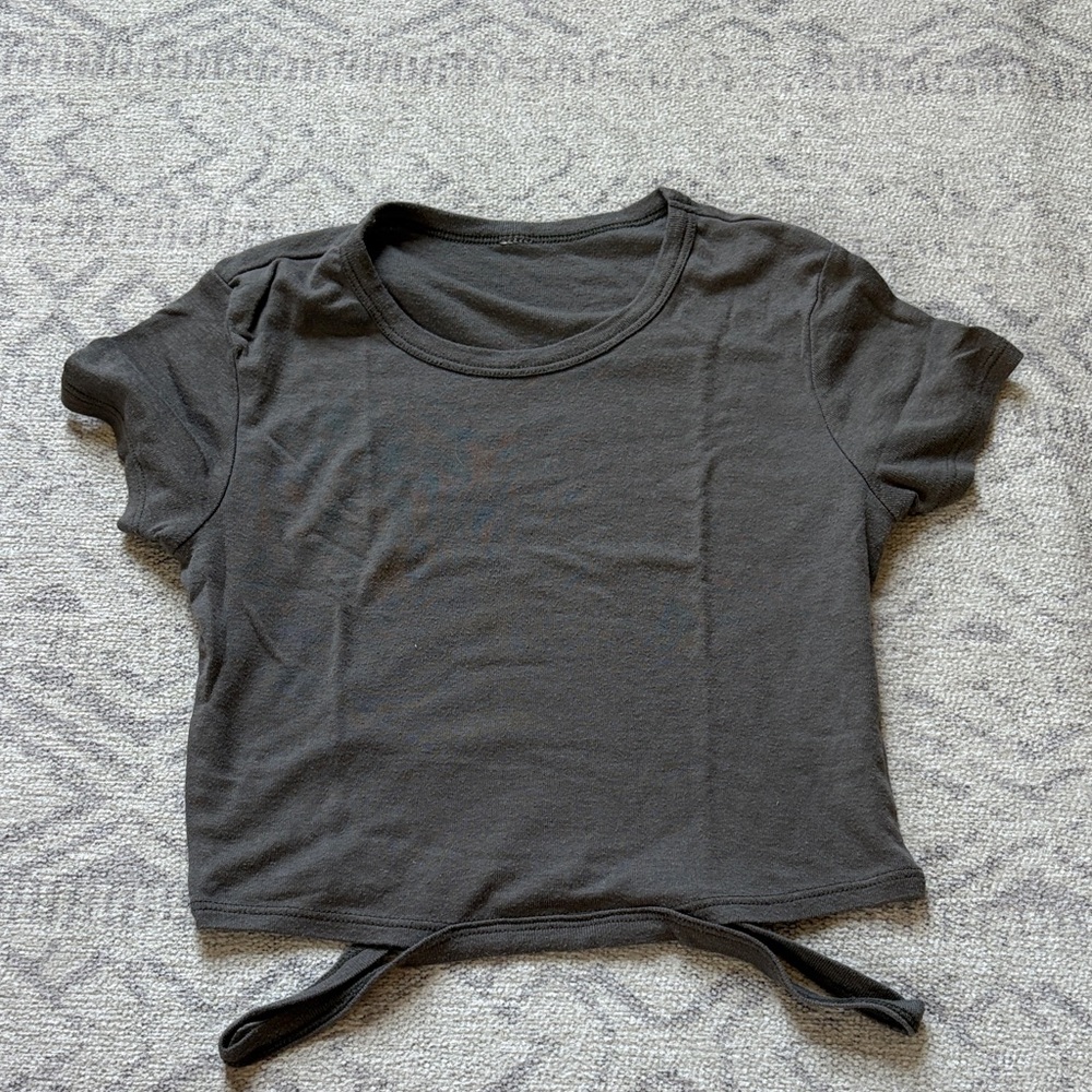 ALO Yoga Charcoal Cropped Tee